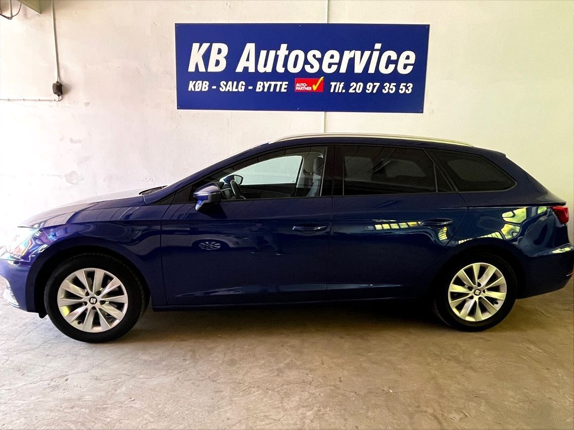 Blå Seat Leon fra 2019