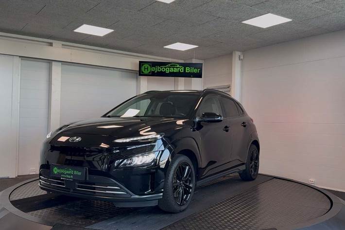 Sort Hyundai Kona fra 2022 set udefra