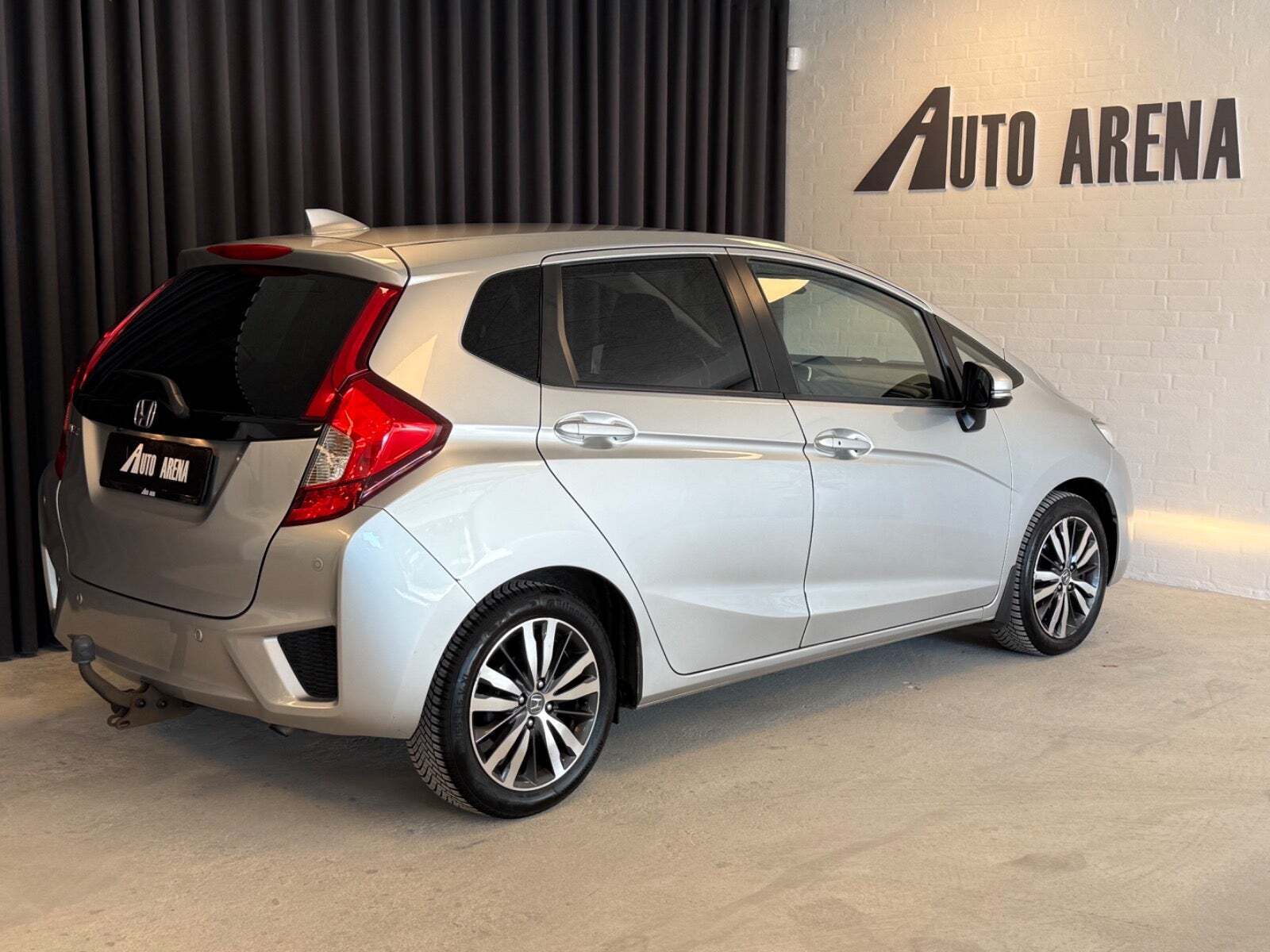 Grå Honda Jazz fra 2017