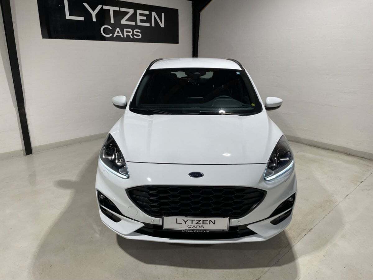 Hvid Ford Kuga fra 2021