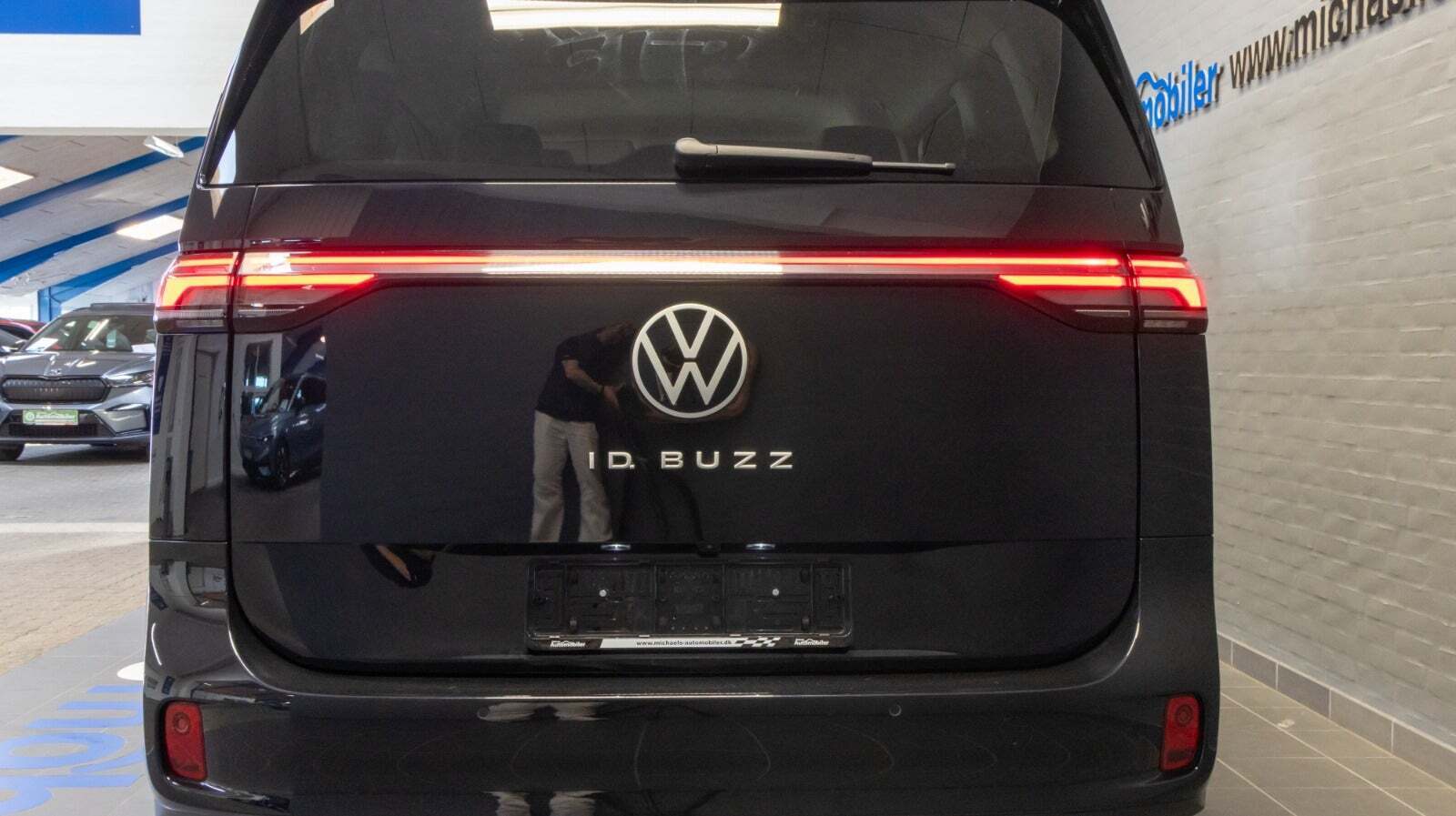 VW ID.Buzz 77 Pro SWB