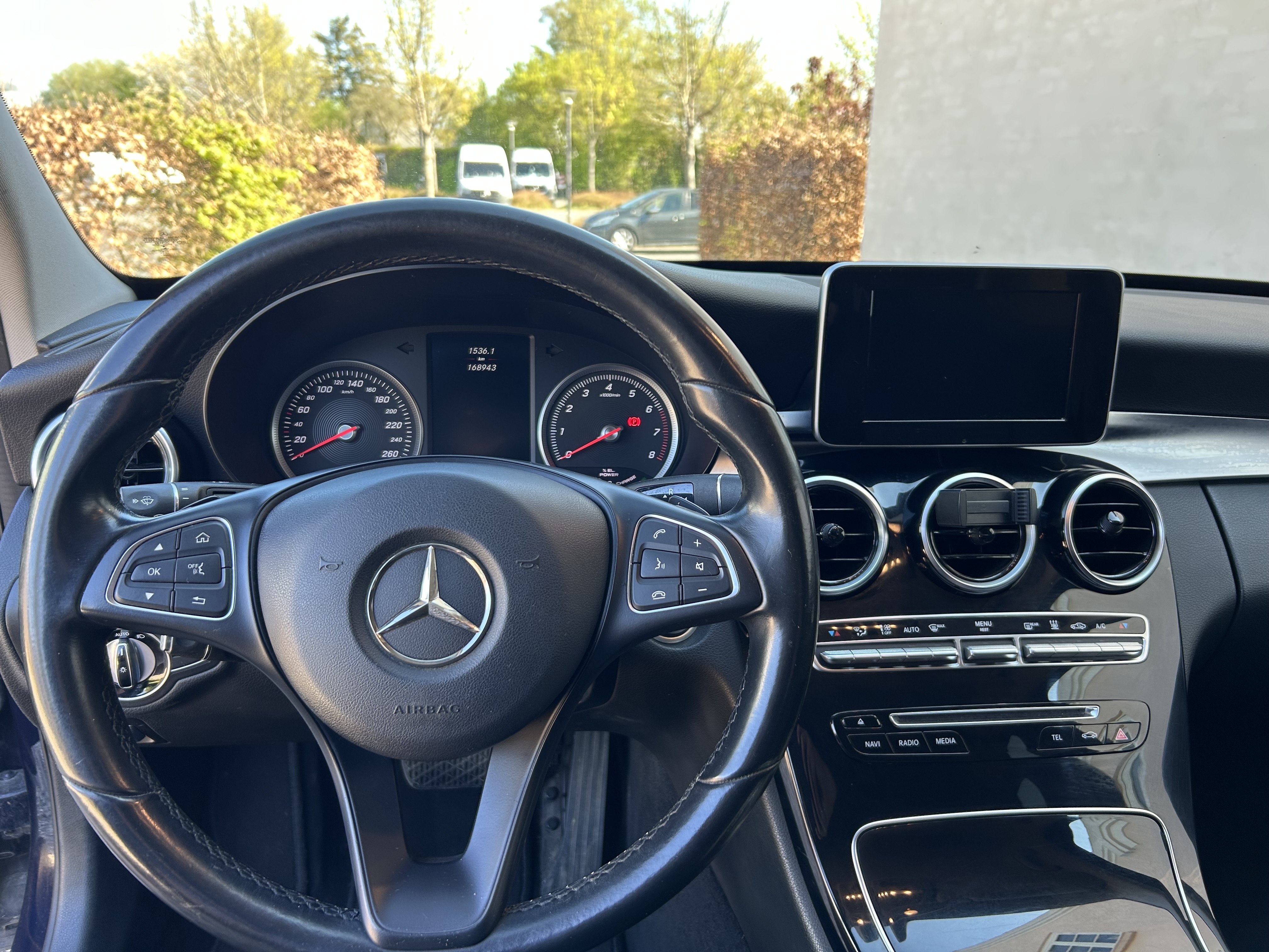 Blå Mercedes C-Klasse fra 2016
