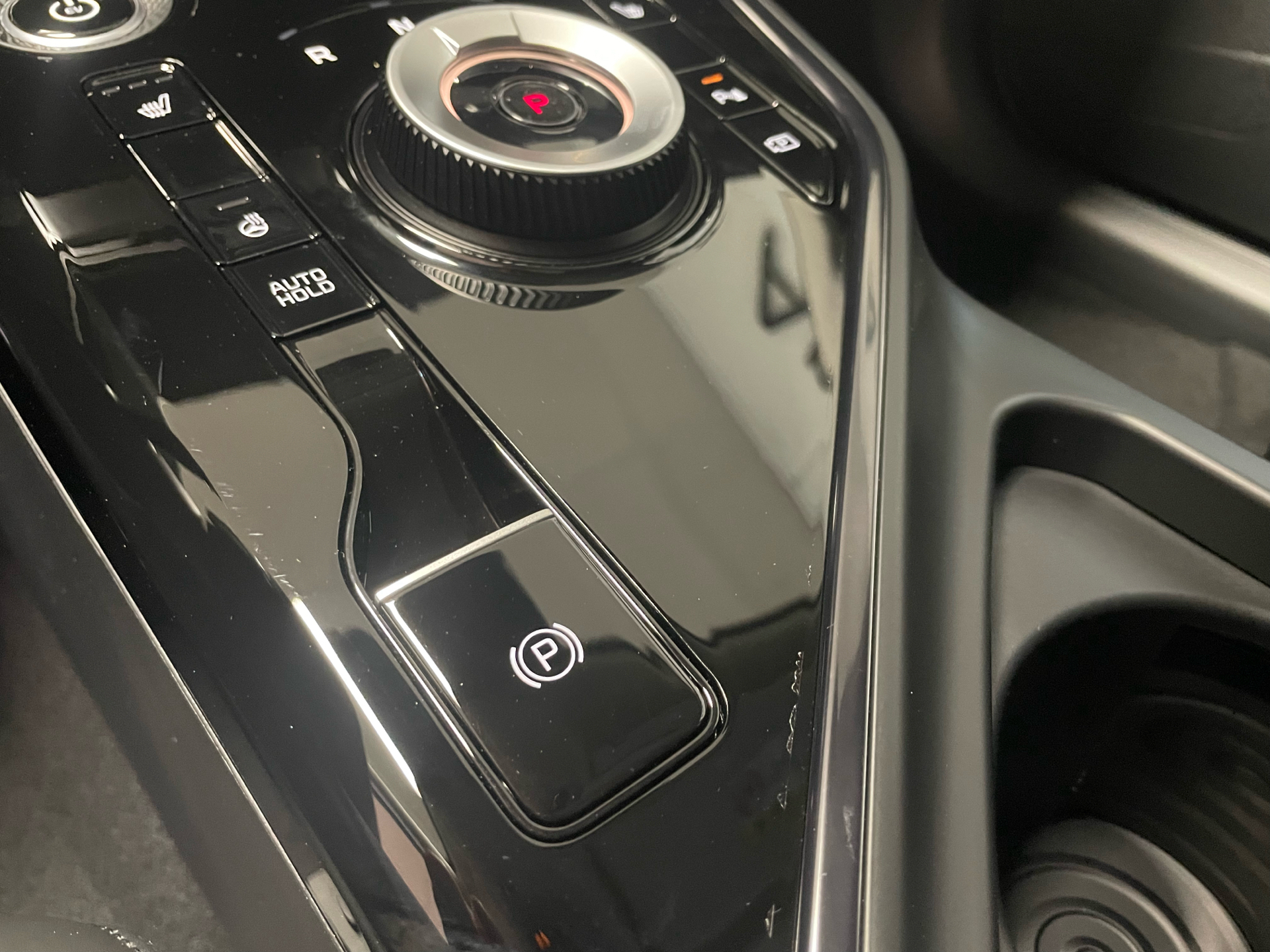 Grå Kia Niro EV fra 2025