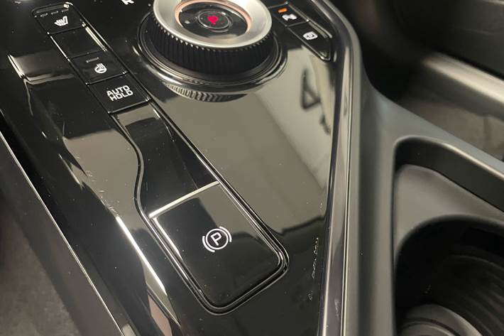 Grå Kia Niro EV fra 2025