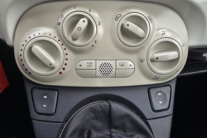 Hvid Fiat 500 fra 2008