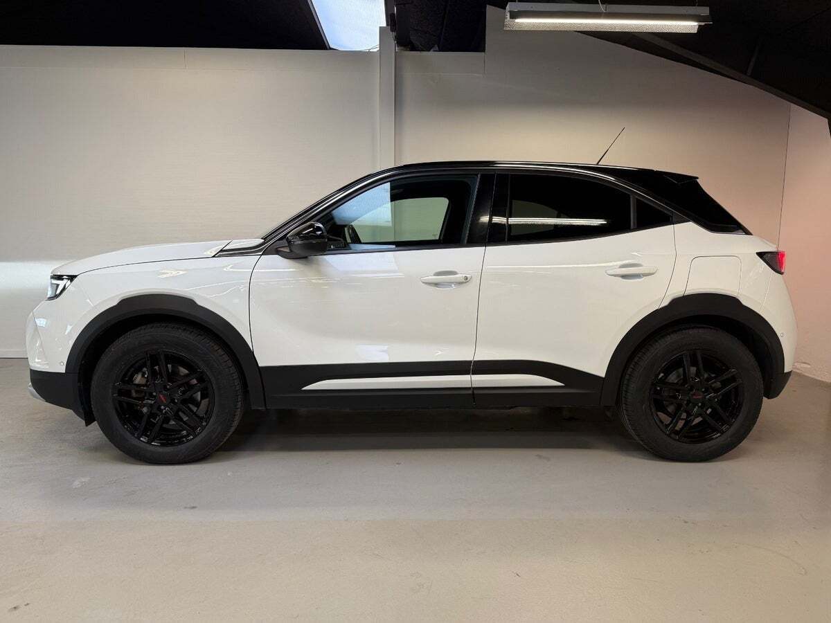 Hvid Opel Mokka-e fra 2022