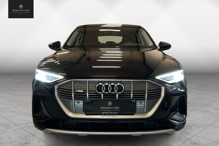Sort Audi e-tron fra 2023