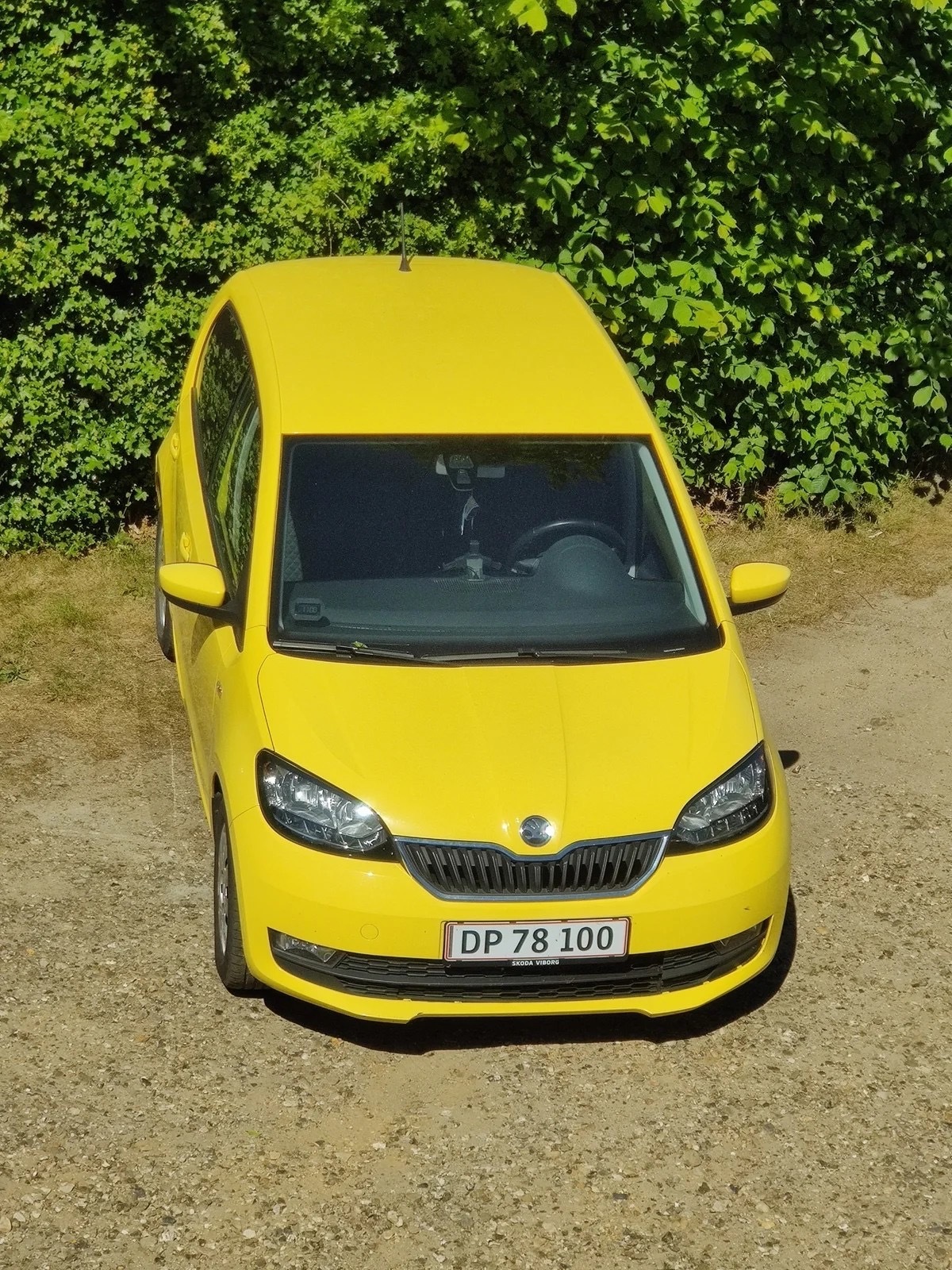 Gul Skoda Citigo fra 2017