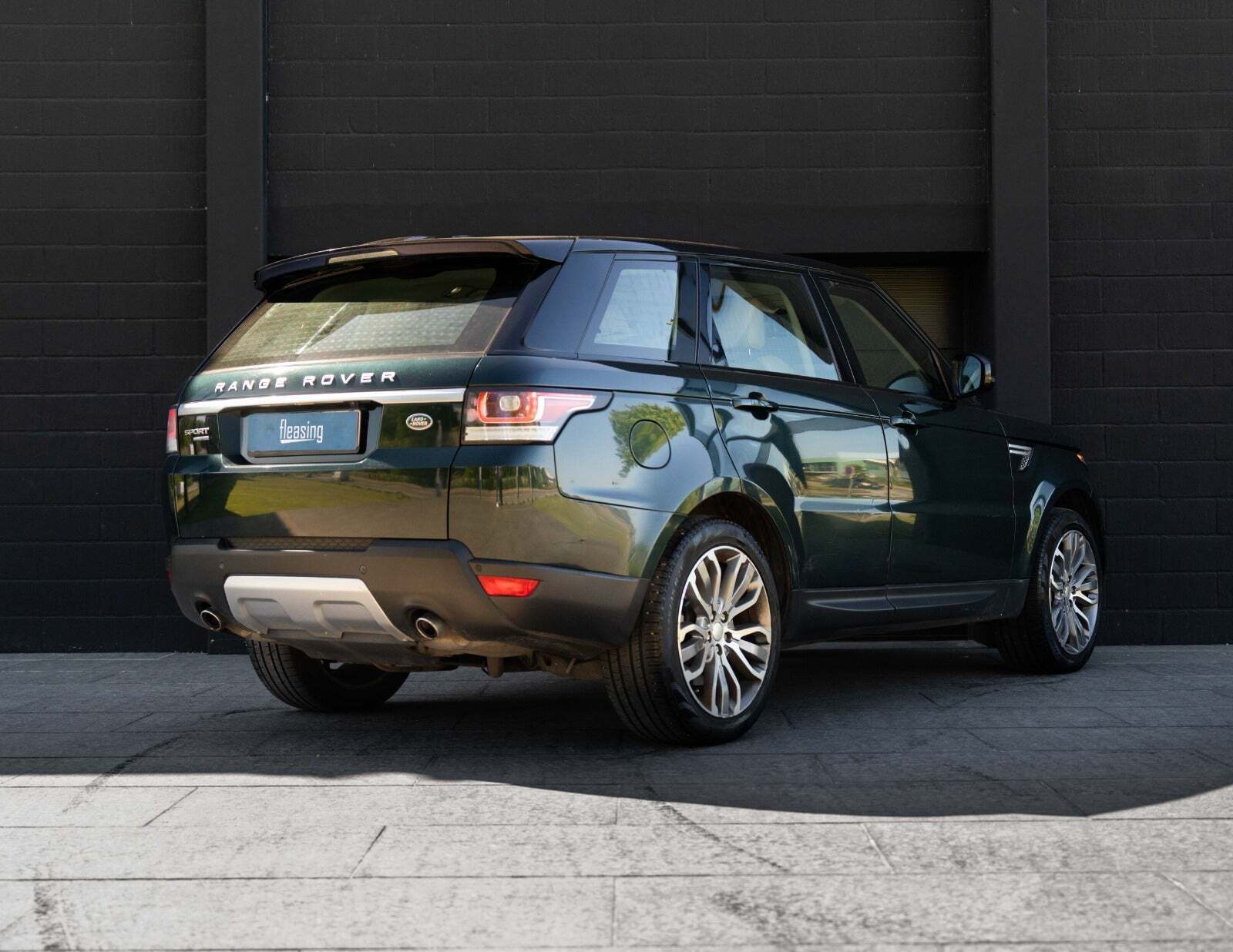Grøn Land Rover Range Rover sport fra 2014