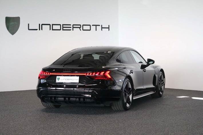 Sort Audi e-tron GT fra 2023