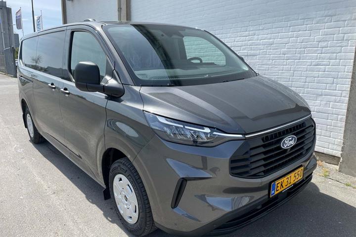 Sort Ford Transit Custom 320 L2 fra 2025