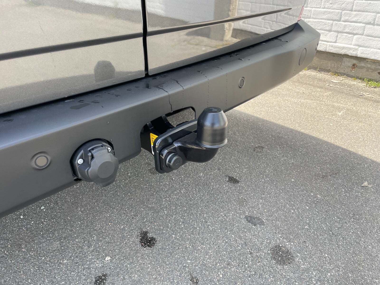 Sort Ford Transit Custom 320L fra 2025