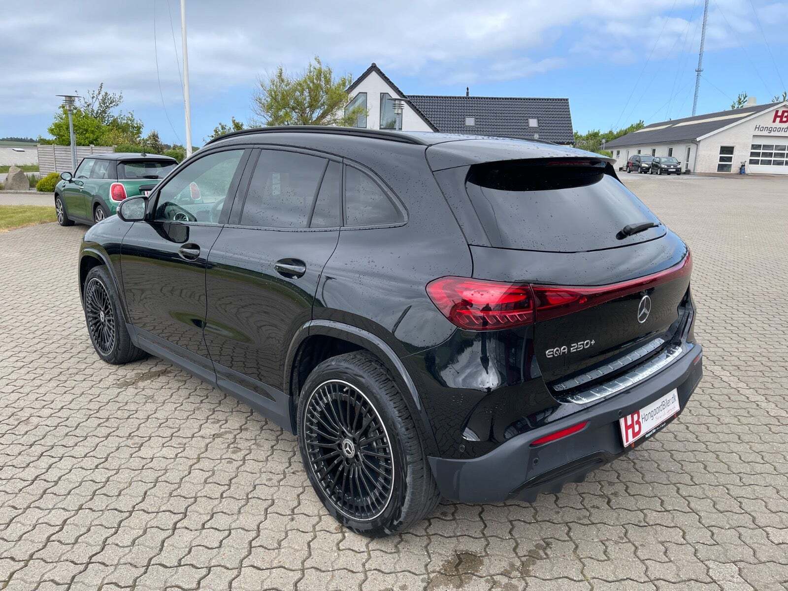 Sort Mercedes EQA250+ fra 2024