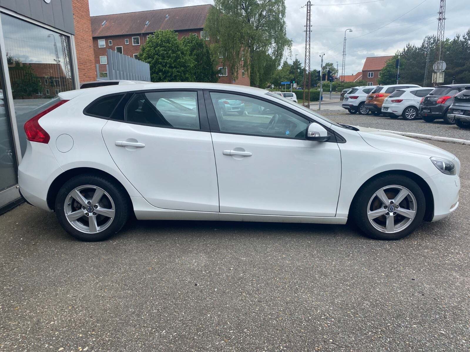 Volvo V40