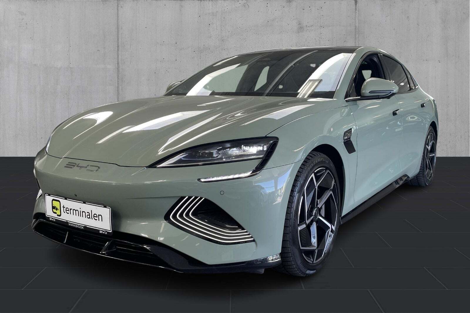 Grøn BYD Seal fra 2024 set udefra