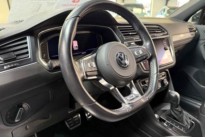 Sort VW Tiguan fra 2020