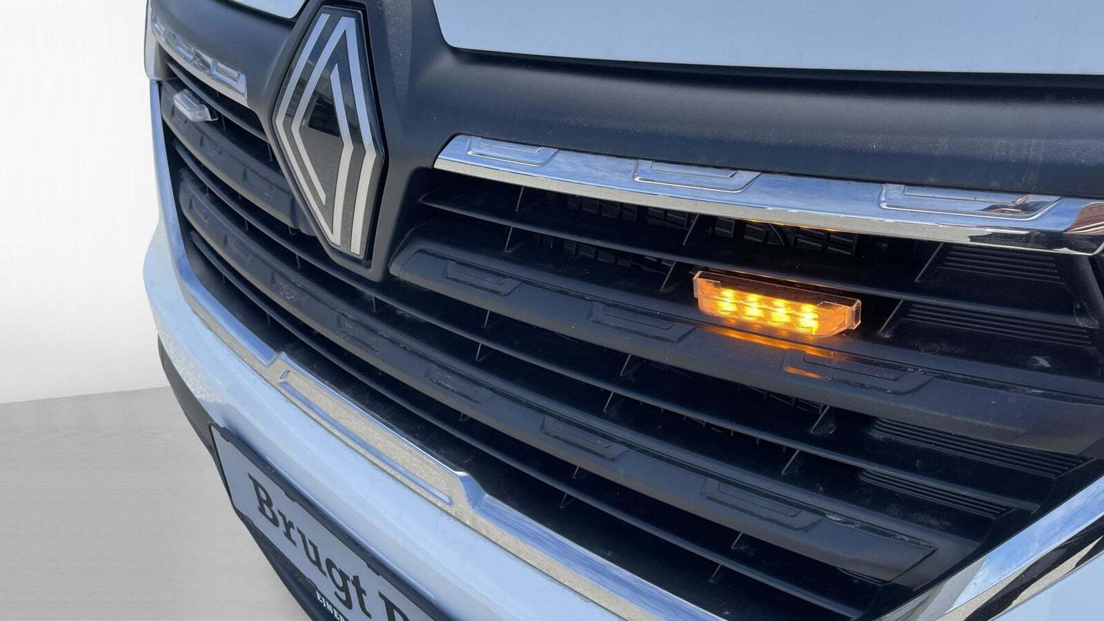 Hvid Renault Trafic fra 2025