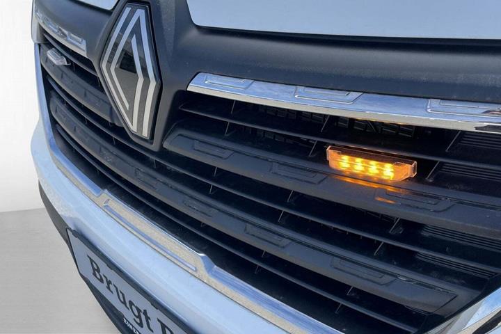 Hvid Renault Trafic fra 2025
