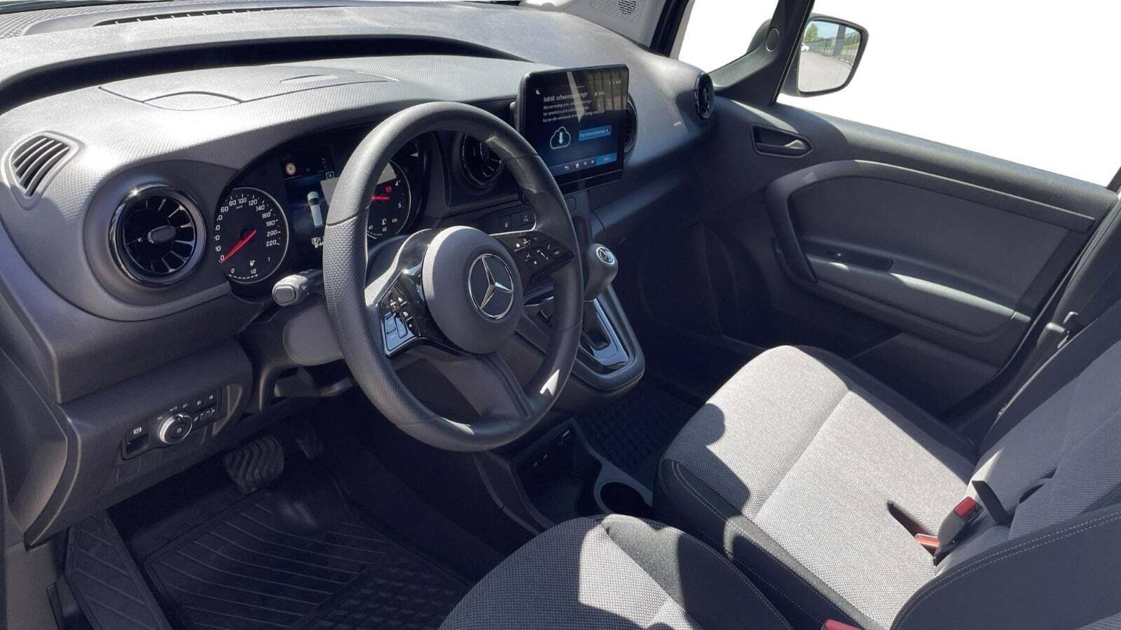 Hvid Mercedes Citan 110 fra 2024