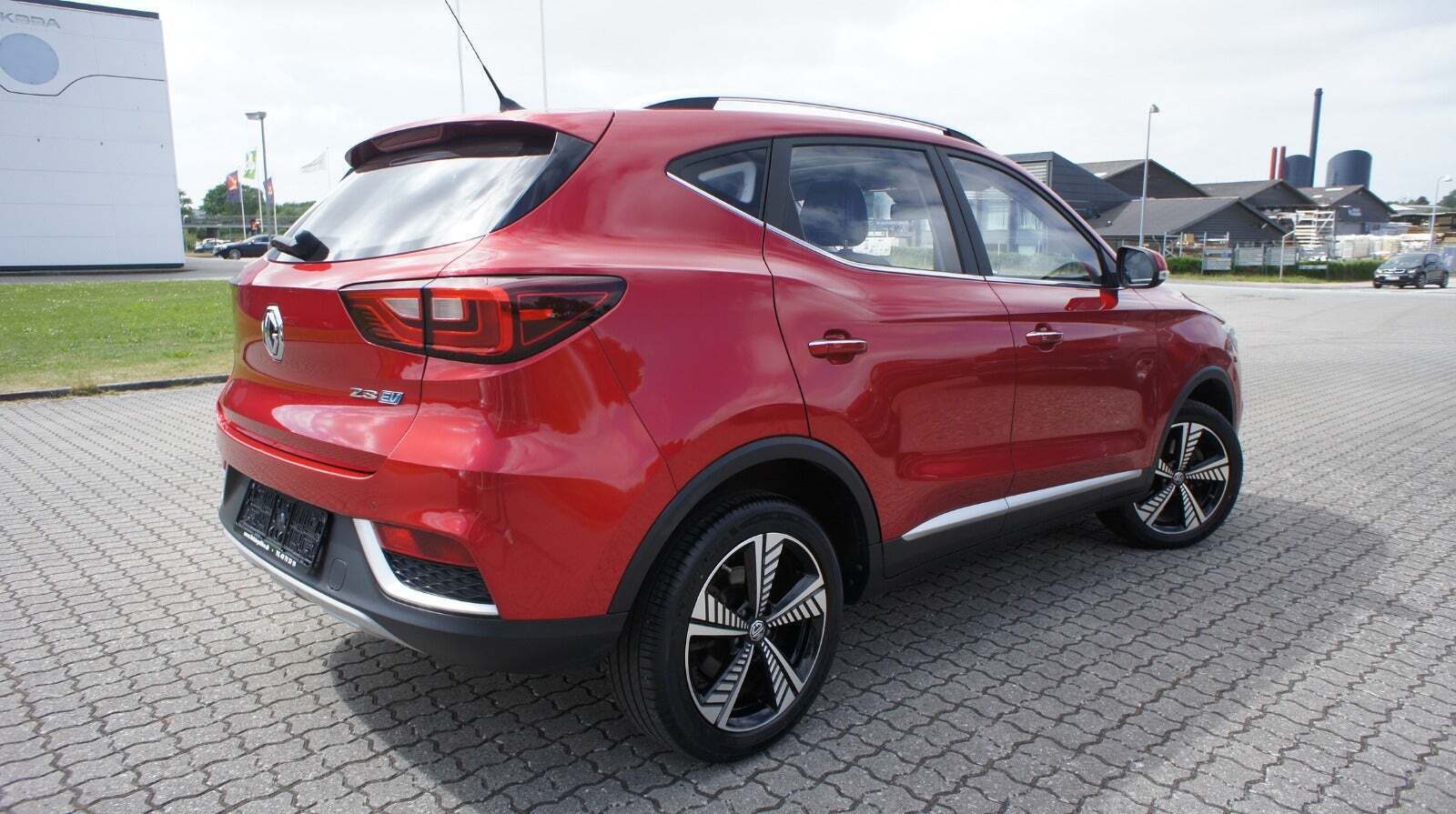 Rød MG ZS fra 2020