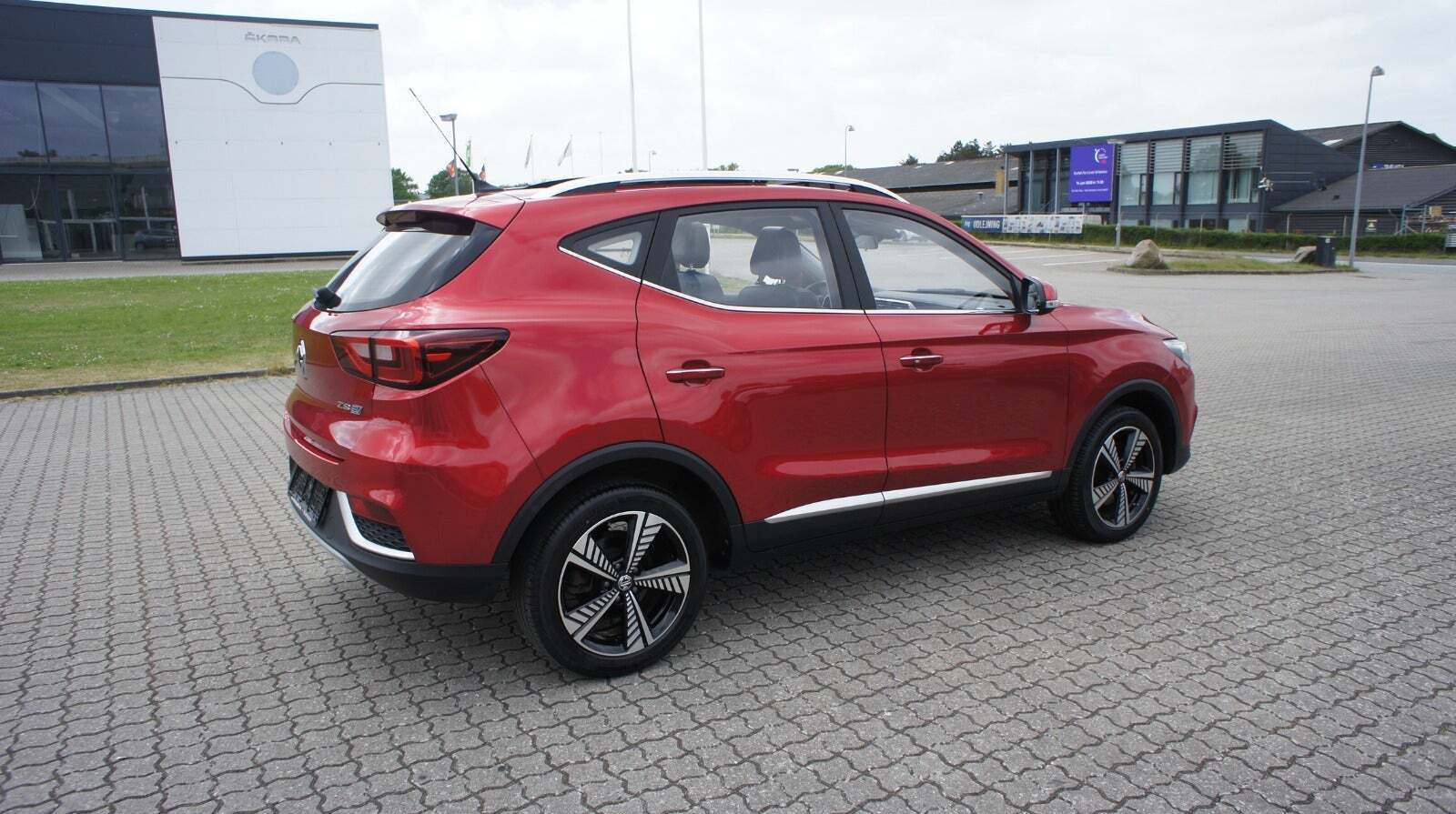 Rød MG ZS fra 2020