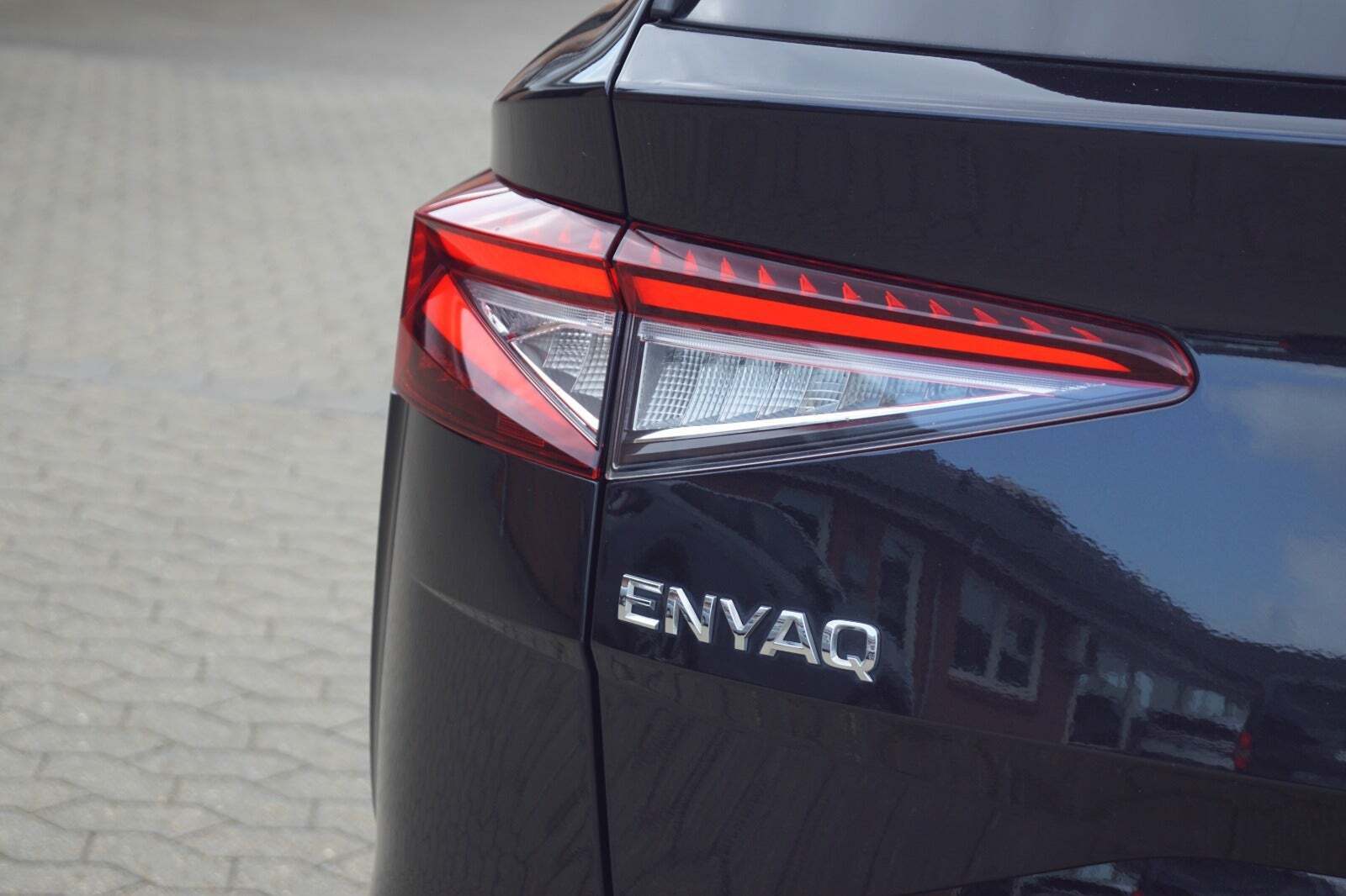 Sort Skoda Enyaq fra 2022