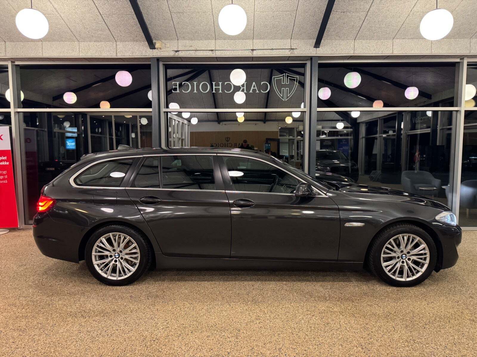 undefined BMW 523i fra 2011 set udefra