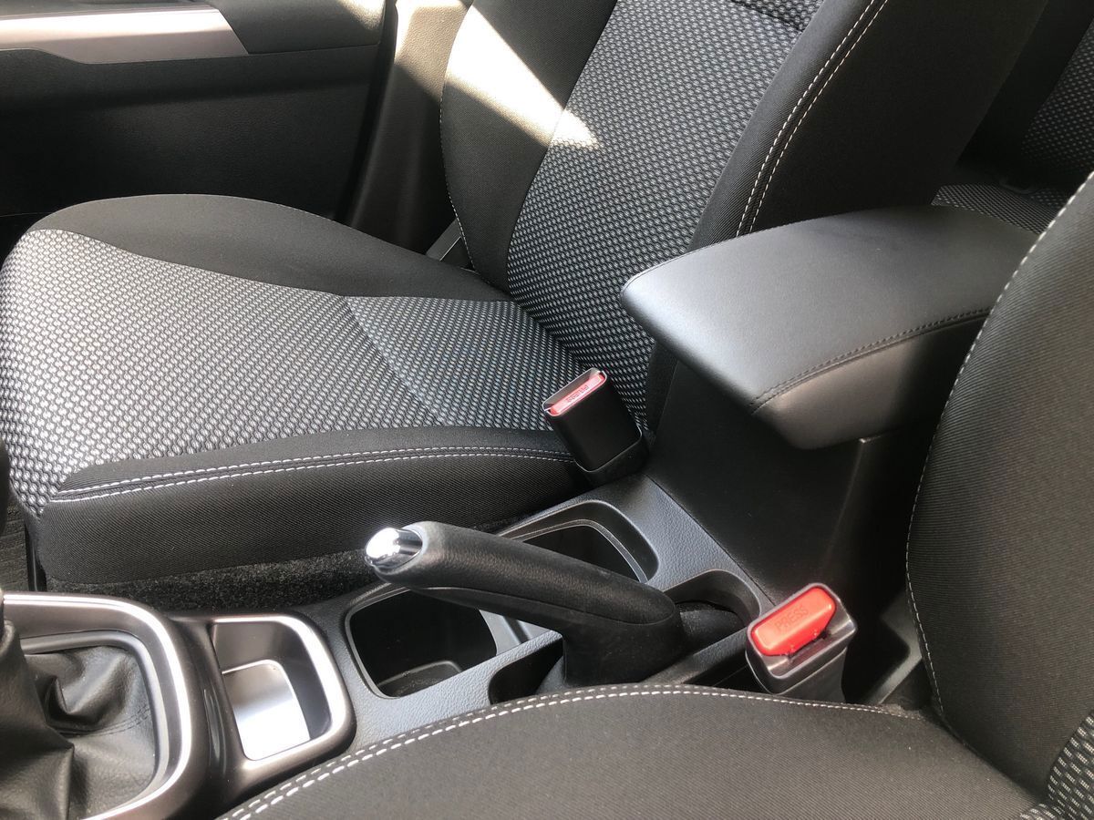 Sort Suzuki Vitara fra 2024