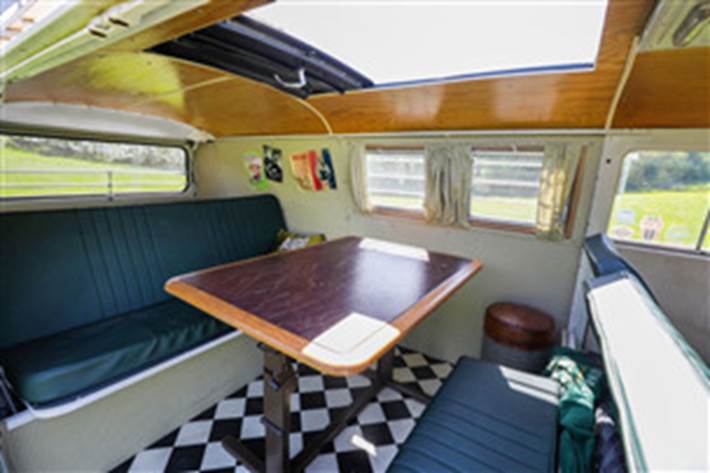 undefined VW T1 fra 1965 set udefra