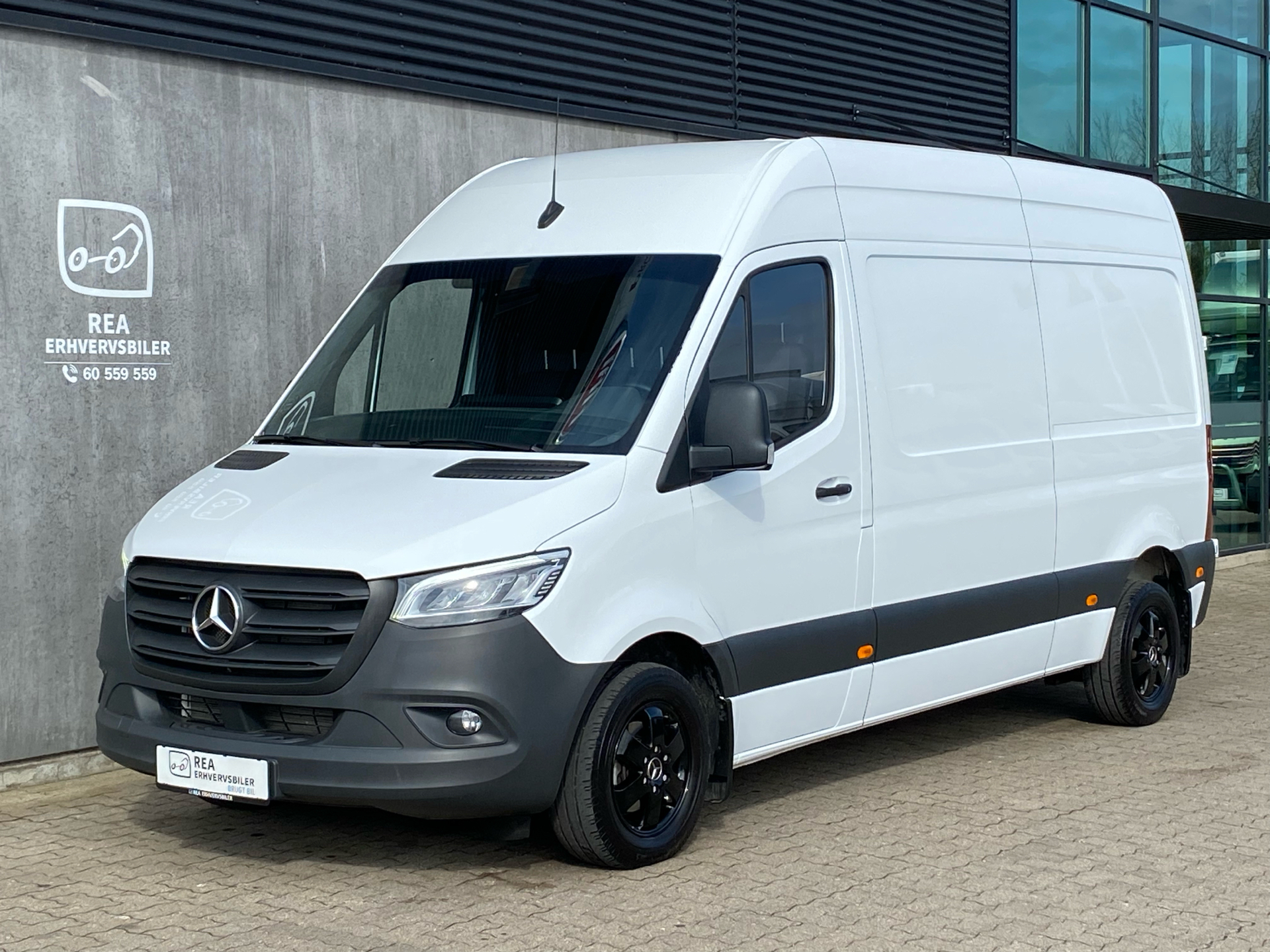 Mercedes Sprinter 2,0 215 CDI A2 H2 150HK Van 9g Aut.