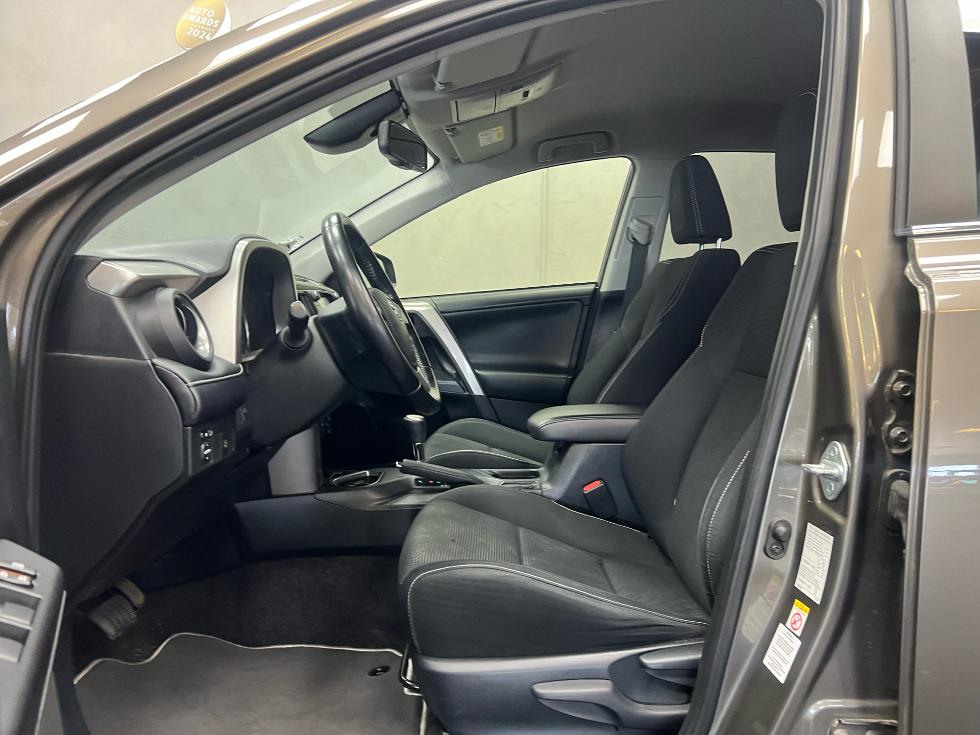 Toyota RAV4 2,5 Hybrid H3 Safety Sense 4x2 197HK 5d 6g Aut.