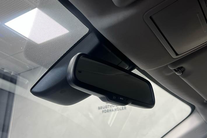 Grå Toyota RAV4 fra 2018