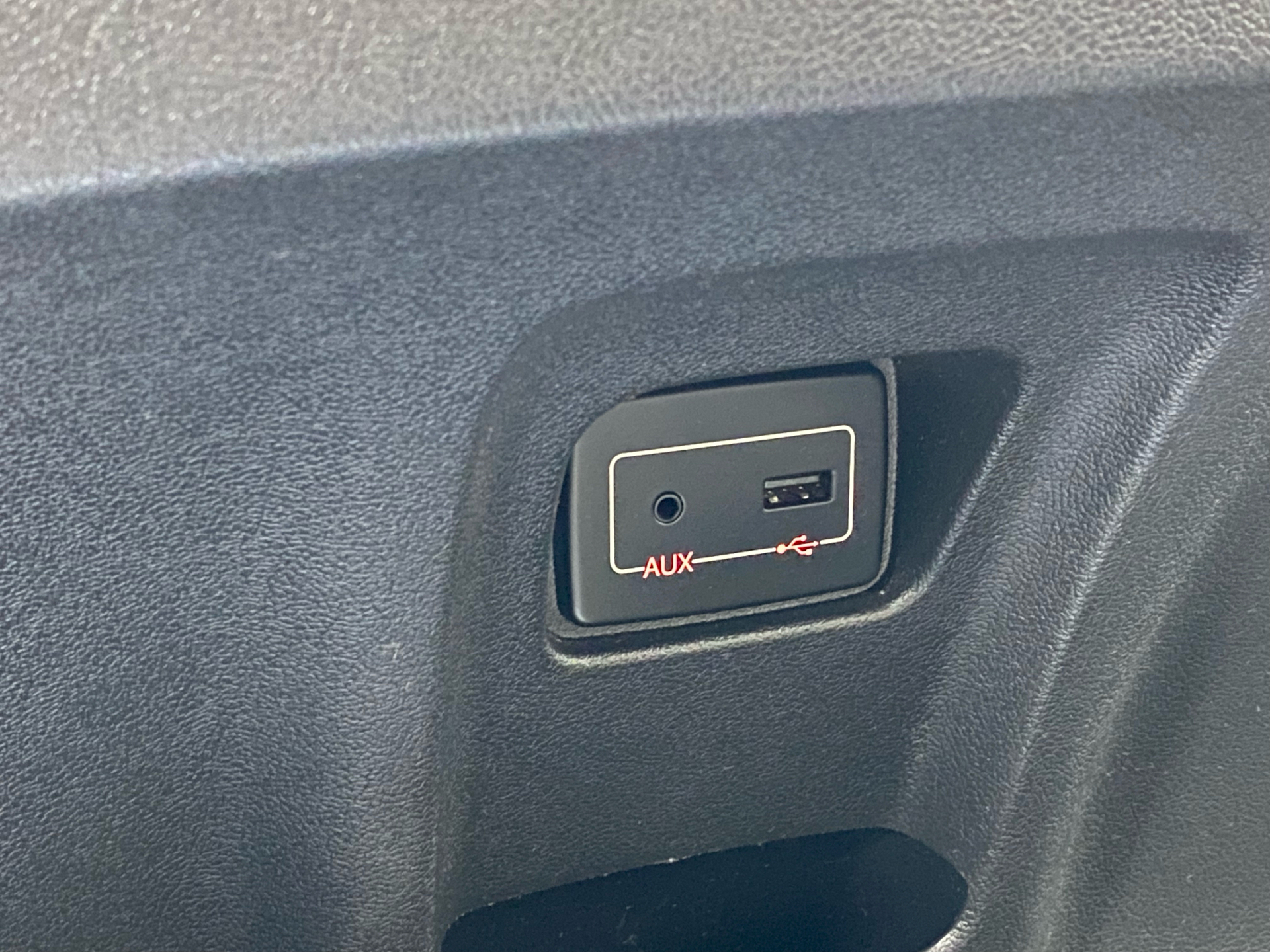 Hvid Peugeot Boxer fra 2016