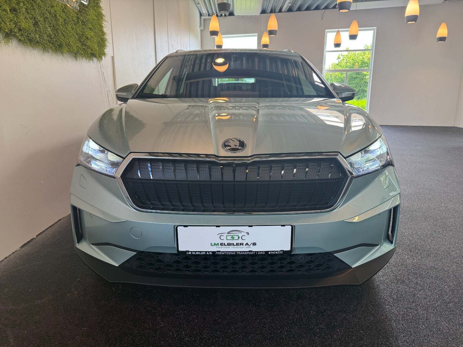 Blå Skoda Enyaq fra 2021