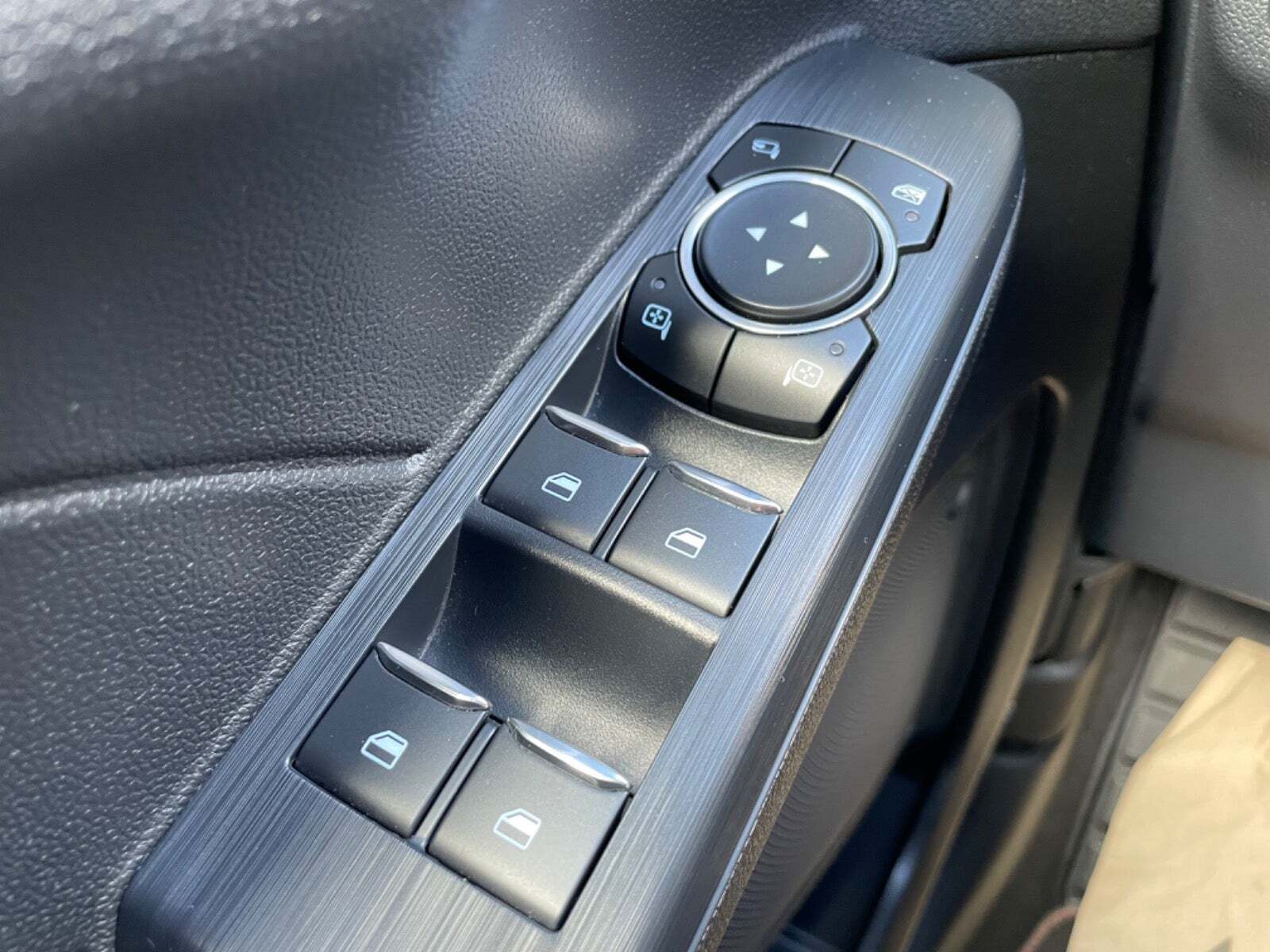 Hvid Ford Kuga fra 2021