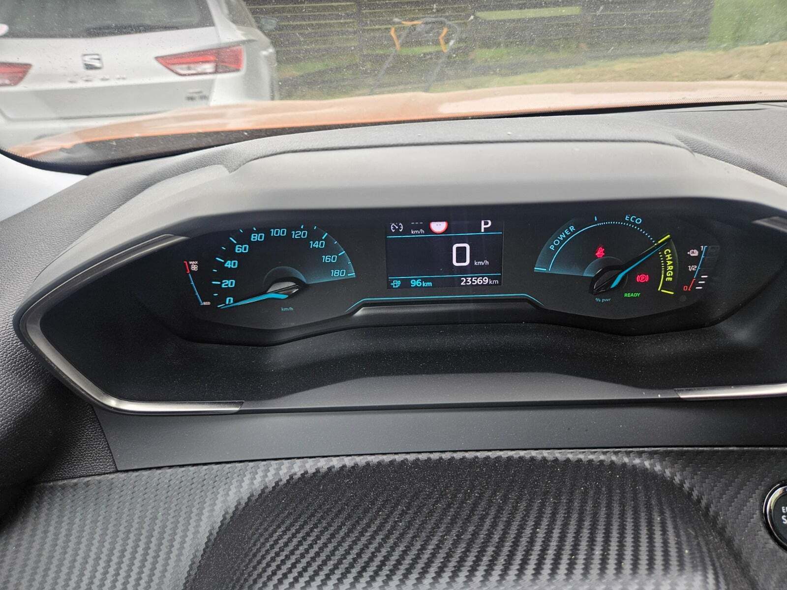 Kobber Peugeot e-2008 fra 2022