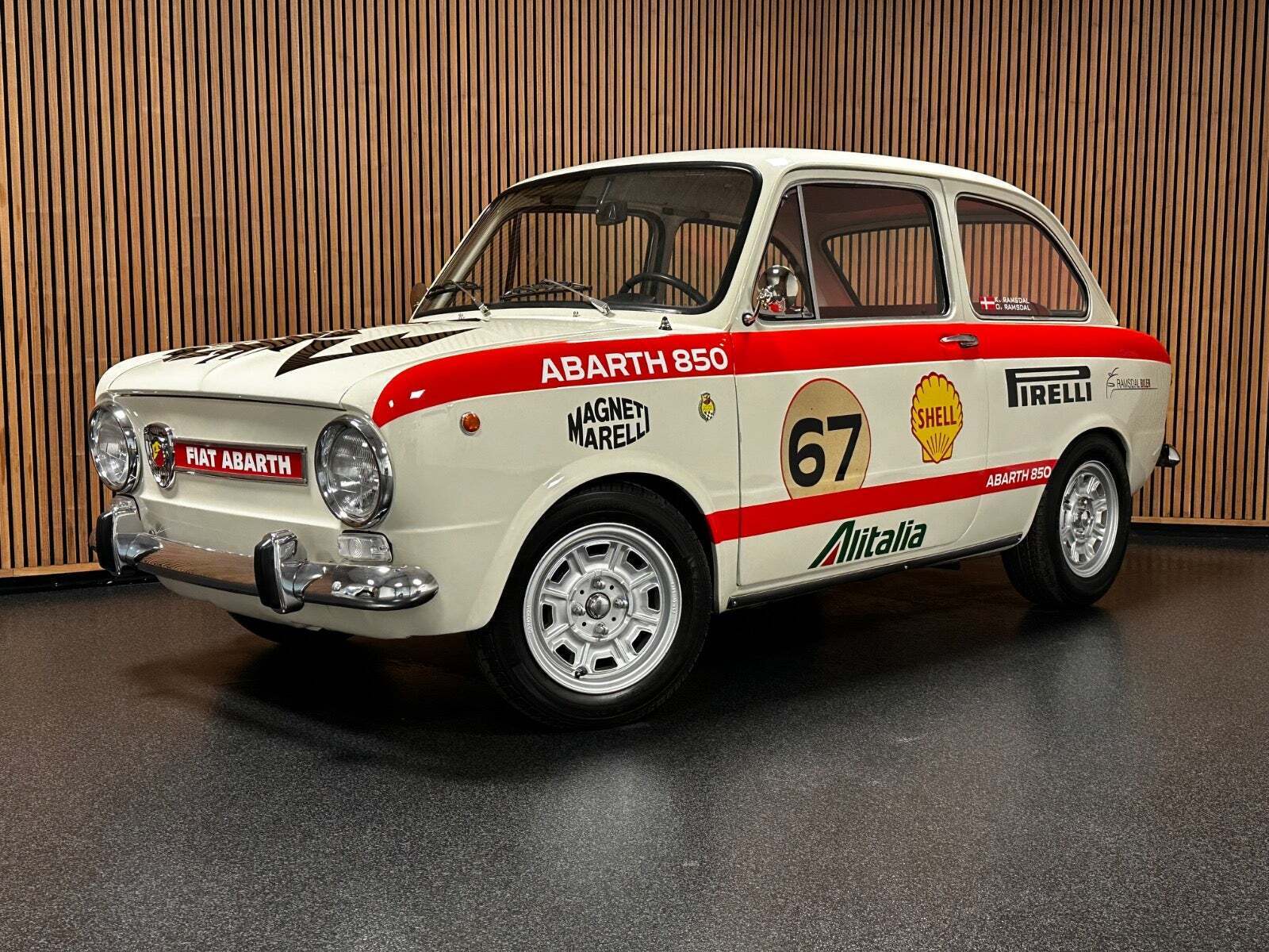 Hvid Fiat 850 fra 1968