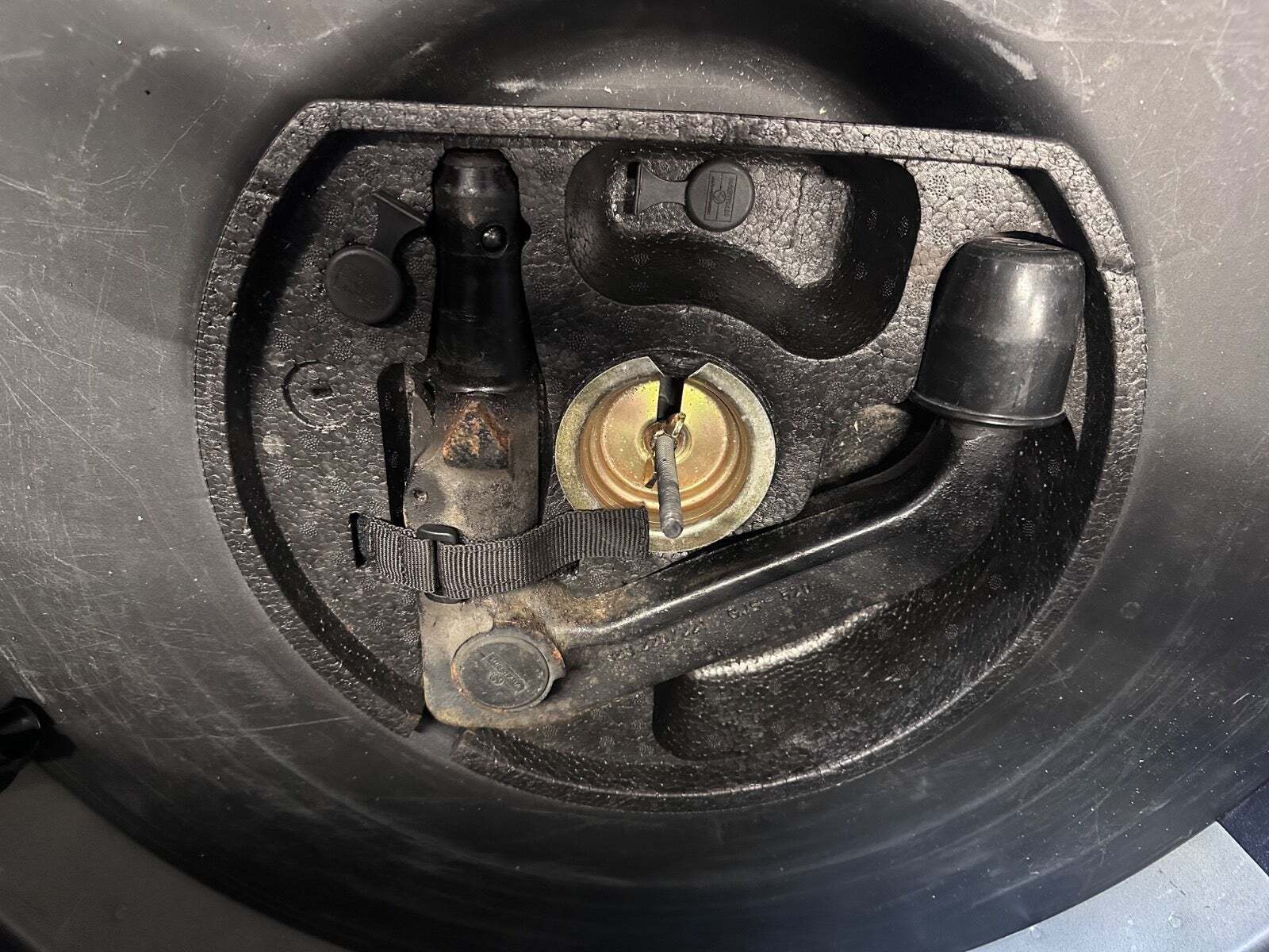 Grøn BMW 330i fra 2004