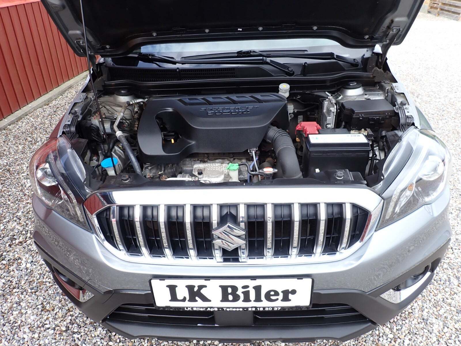 Grå Suzuki S-Cross fra 2016