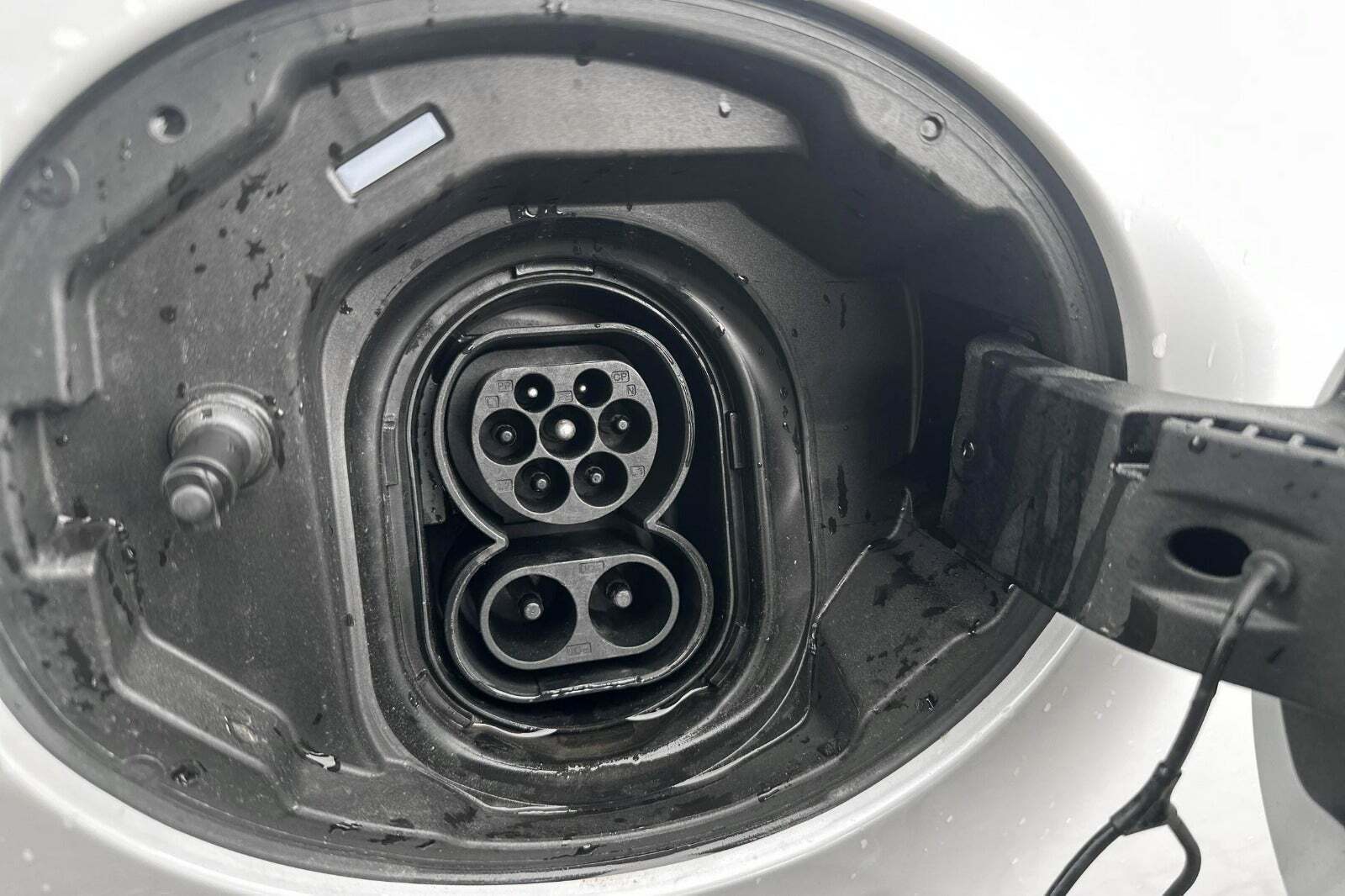 Hvid Mini Cooper SE fra 2023