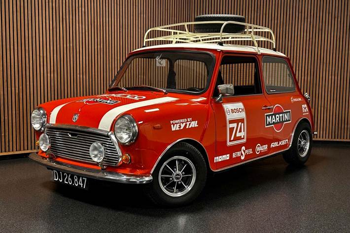 Hvid Morris Mascot fra 1974 set udefra