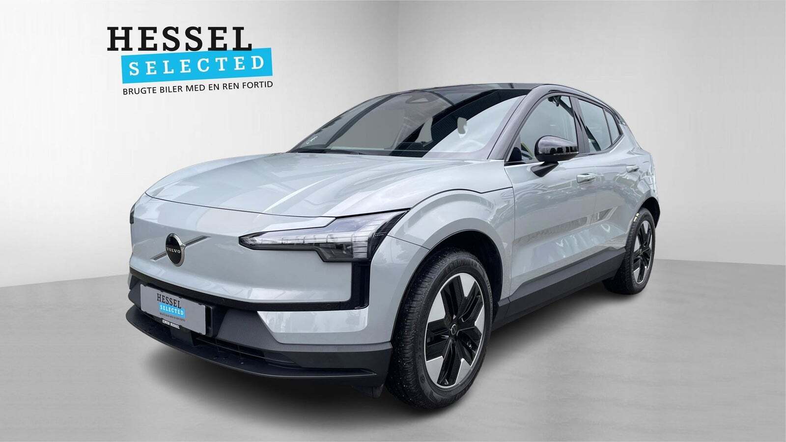 Grå Volvo EX30 fra 2024 set udefra