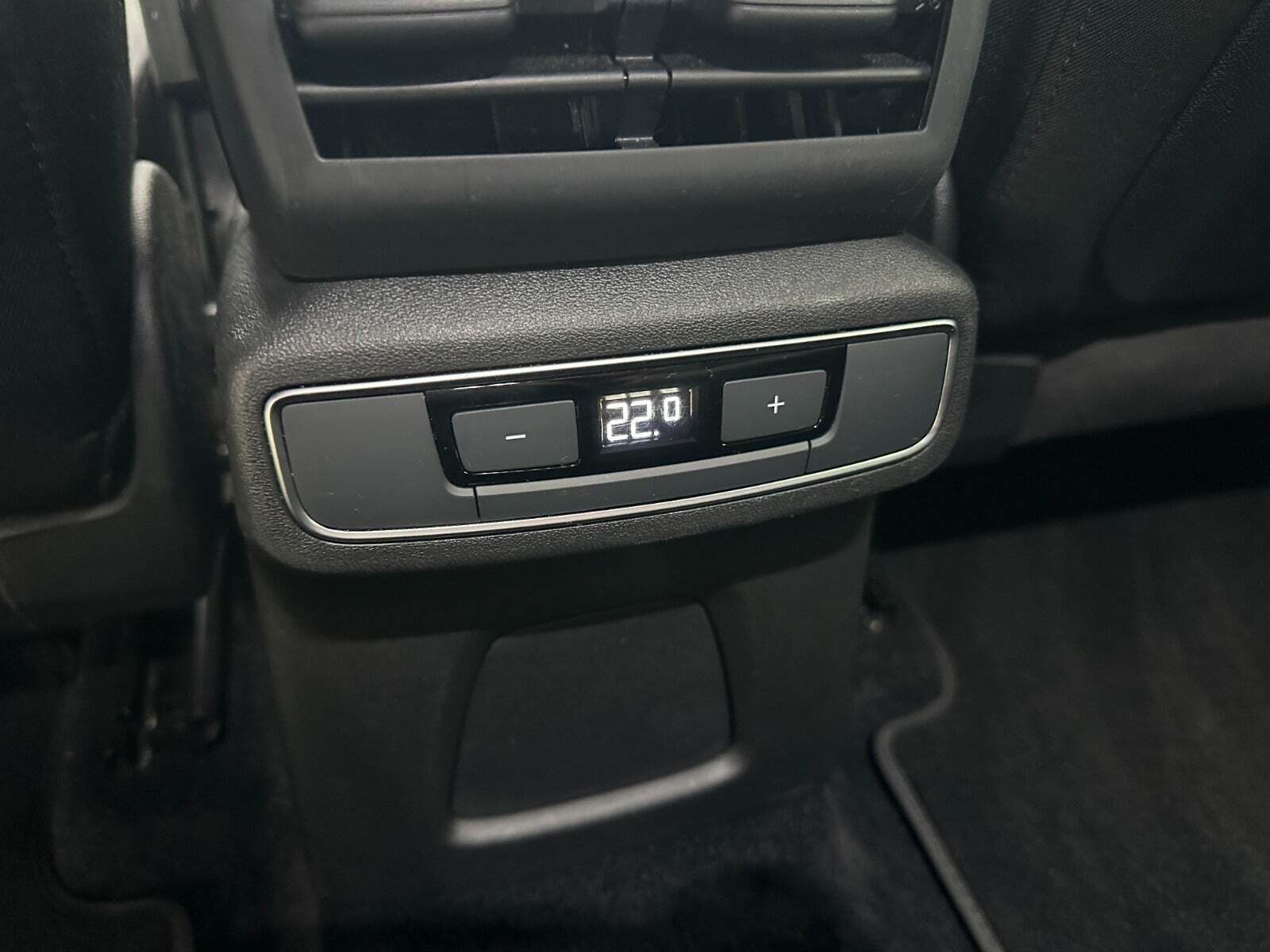 undefined Audi Q4 e-tron fra 2023
