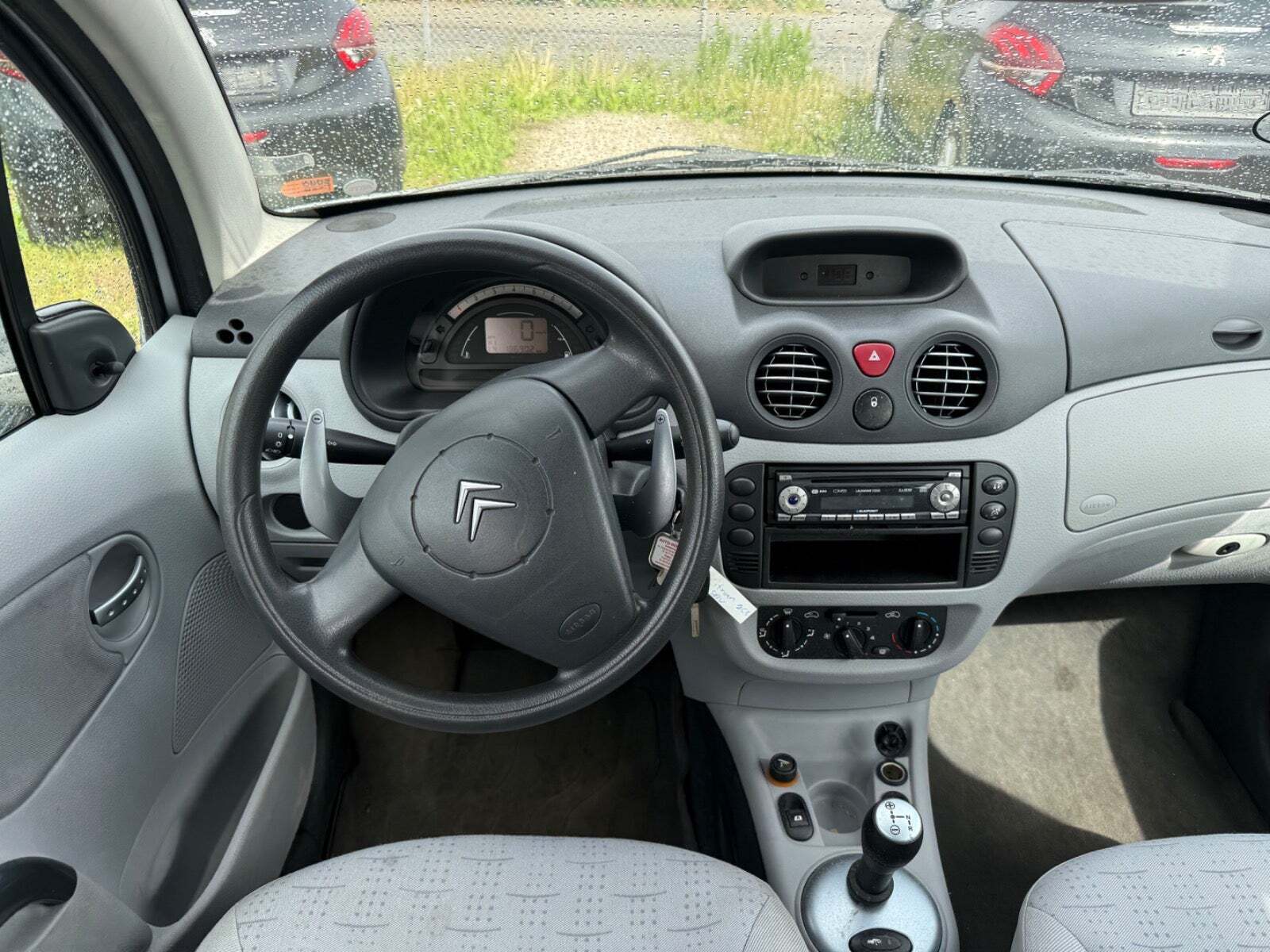 Grå Citroën C3 fra 2004