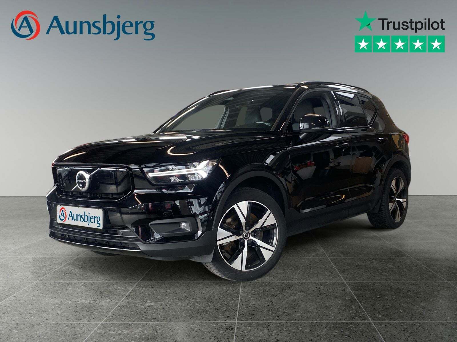 Sort Volvo XC40 fra 2022