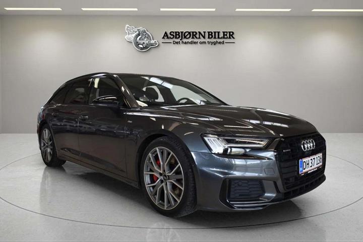 Grå Audi A6 fra 2022 set udefra