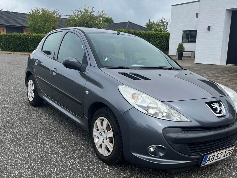 Peugeot 206+ 1,4 HDI 68 Generation 5d