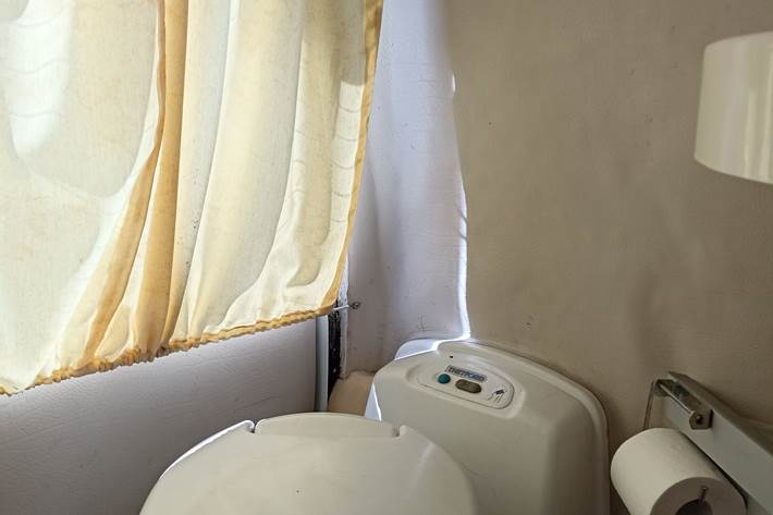 Hvid Ford Transit fra 1991