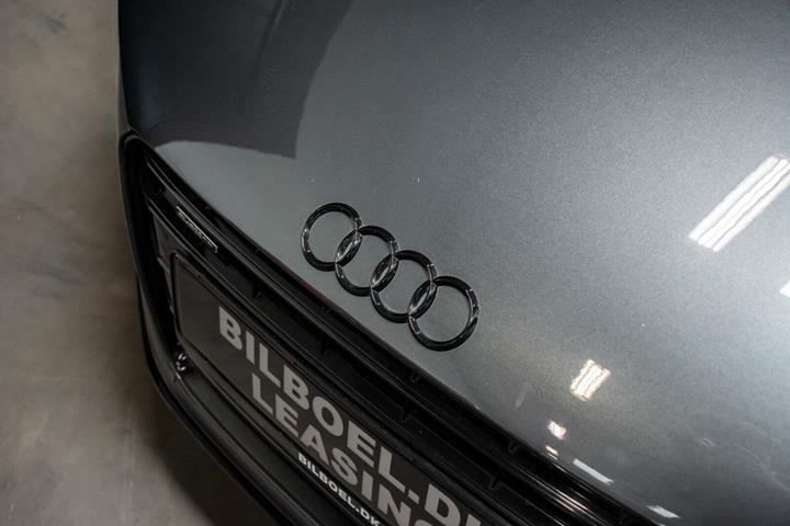 Grå Audi R8 fra 2015
