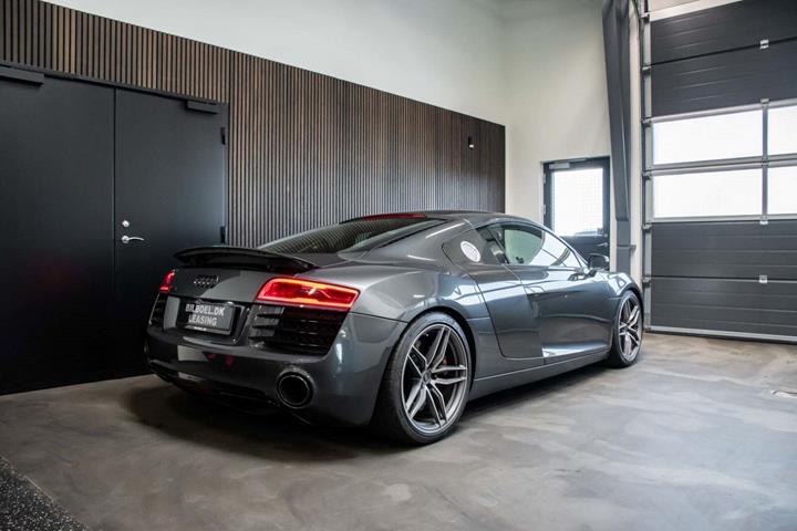 Grå Audi R8 fra 2015